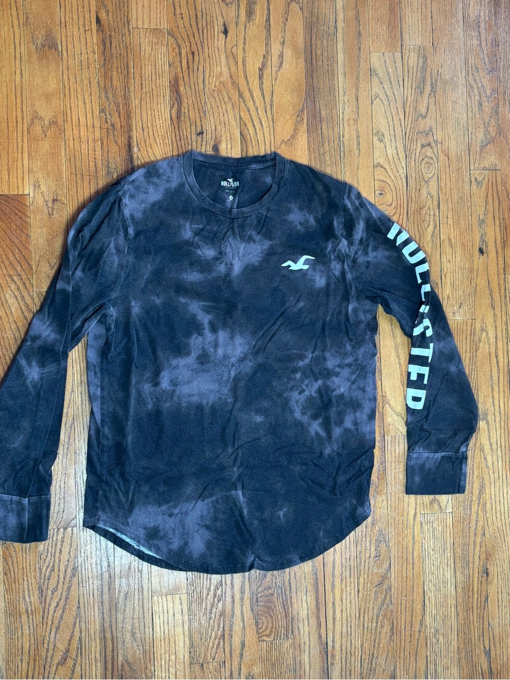 Hollister Mens Logo Writing Long Sleeve  Crewneck Tie-Dye White Graphic Shirt